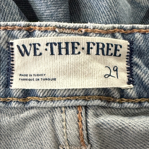 We The Free Palmer Coffed Light Wash Relaxed Jeans - Picture 12 of 14